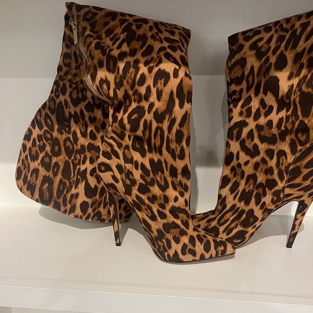 Over the knee up to your thigh cheetah boots! Super cute and sexy!